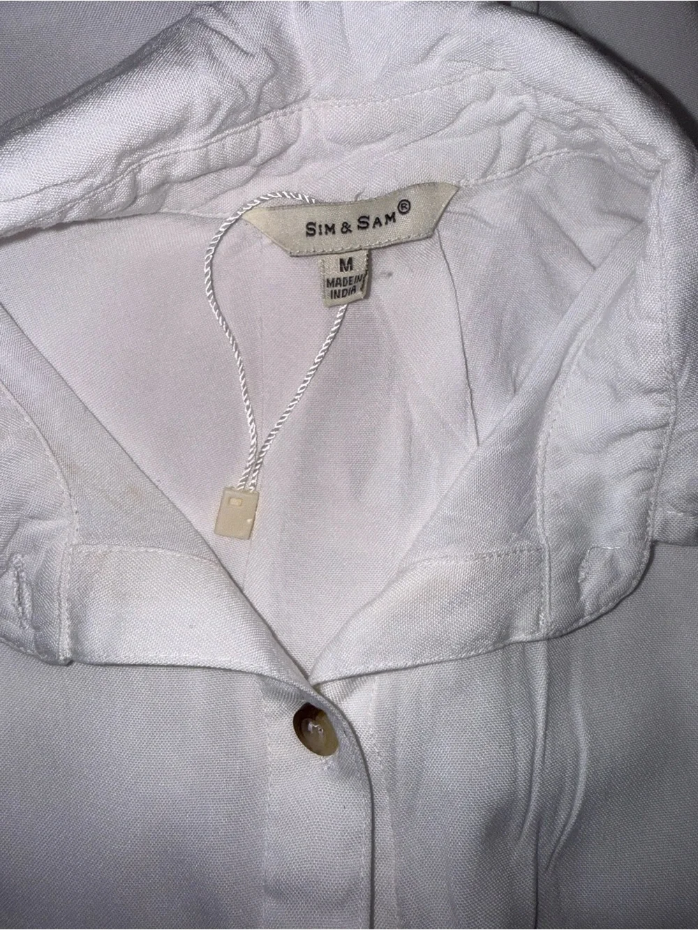 1358-Sim & Sam Sleeveless White Button-Front Shirt with Chest Pockets